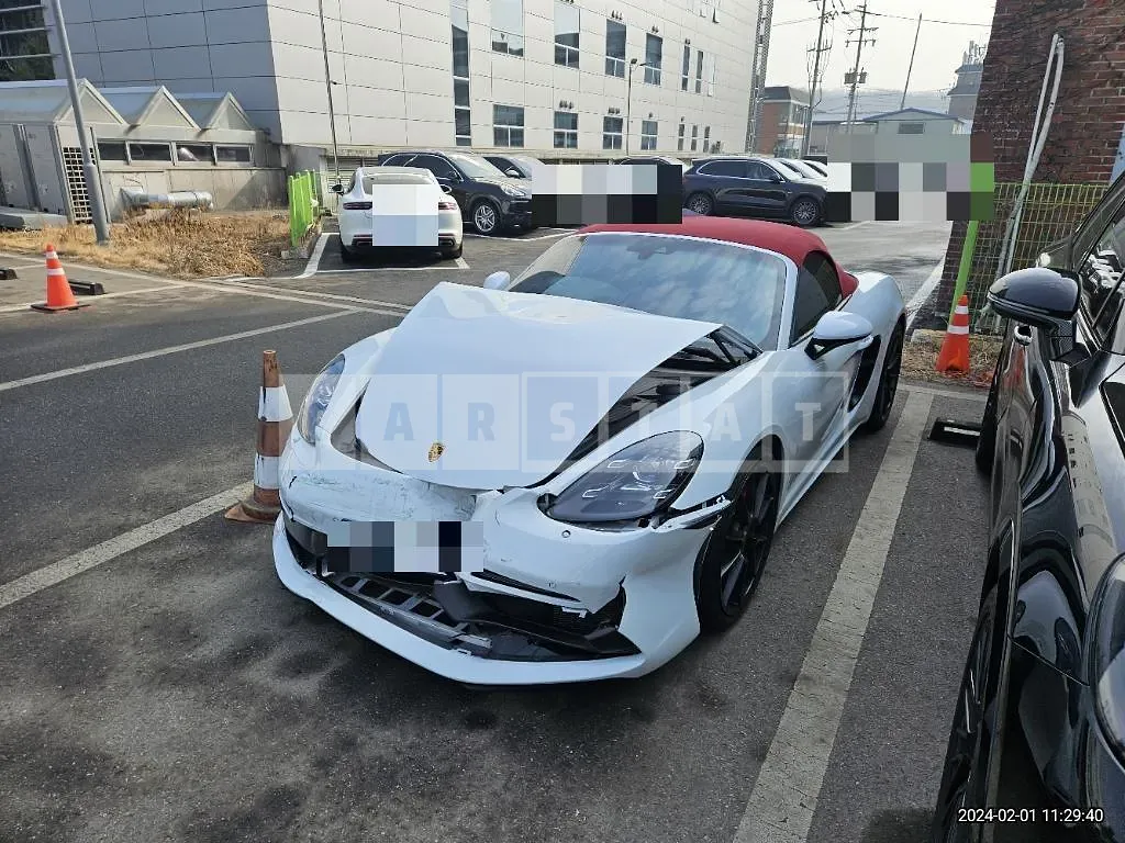 Photo 2 of 43: 2021 Porsche 718 Boxster GTS 4.0, VIN WP0CD2982NS228096 — Korean insurance auction