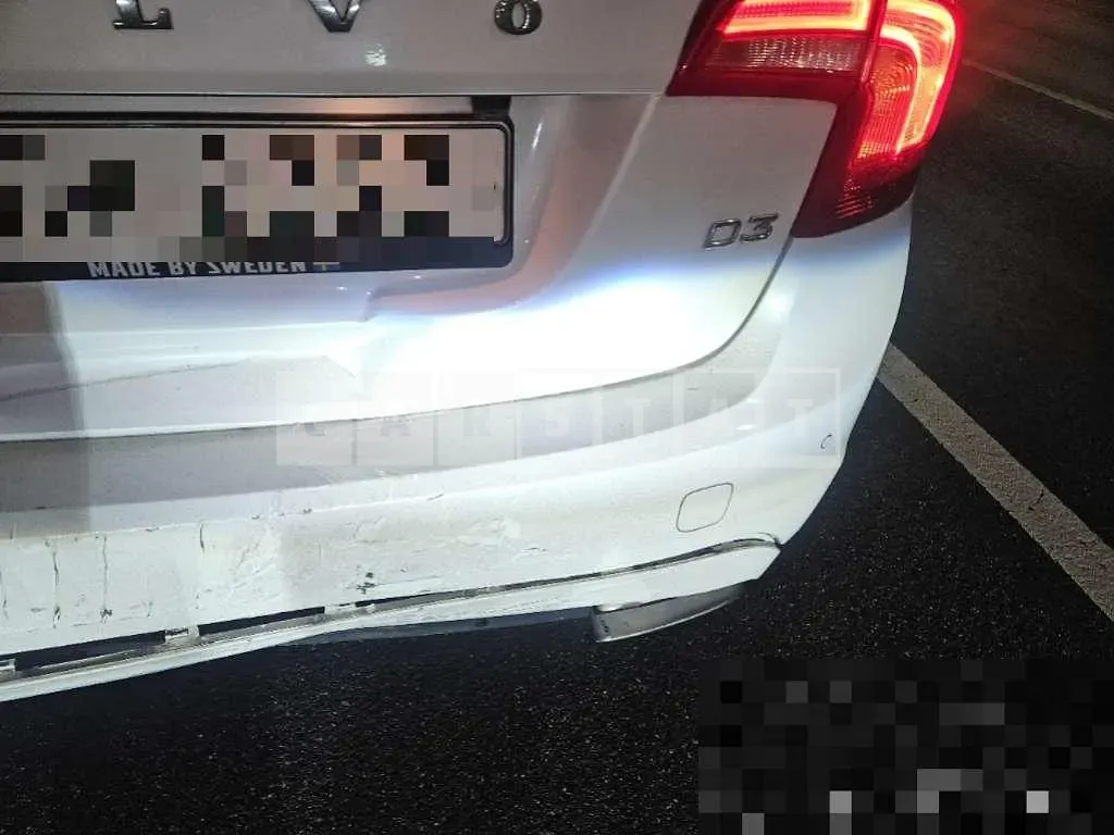 Photo 2 of 9: 2016 Volvo S60D3 — Korean insurance auction