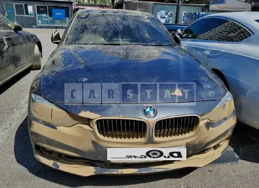 Photo 2 of 4: 2016 BMW 320d, VIN WBA8C510XGK635812 — Korean insurance auction