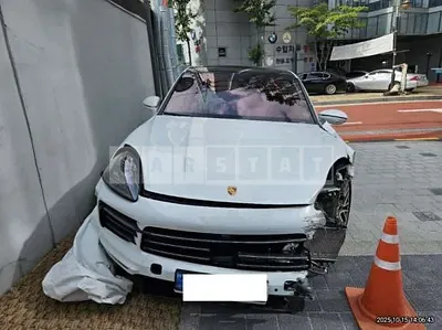 Photo 1 of 44: 2023 Porsche Cayenne — Korean insurance auction