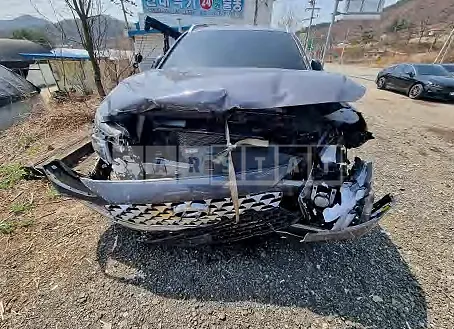 Photo 2 of 12: 2022 Hyundai Santa Fe, VIN KMHS3811BNU034678 — Korean insurance auction