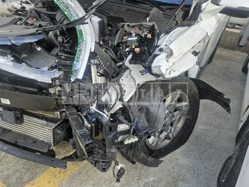 Photo 2 of 15: 2023 Hyundai Kona, VIN KMHHB813BPU008571 — Korean insurance auction