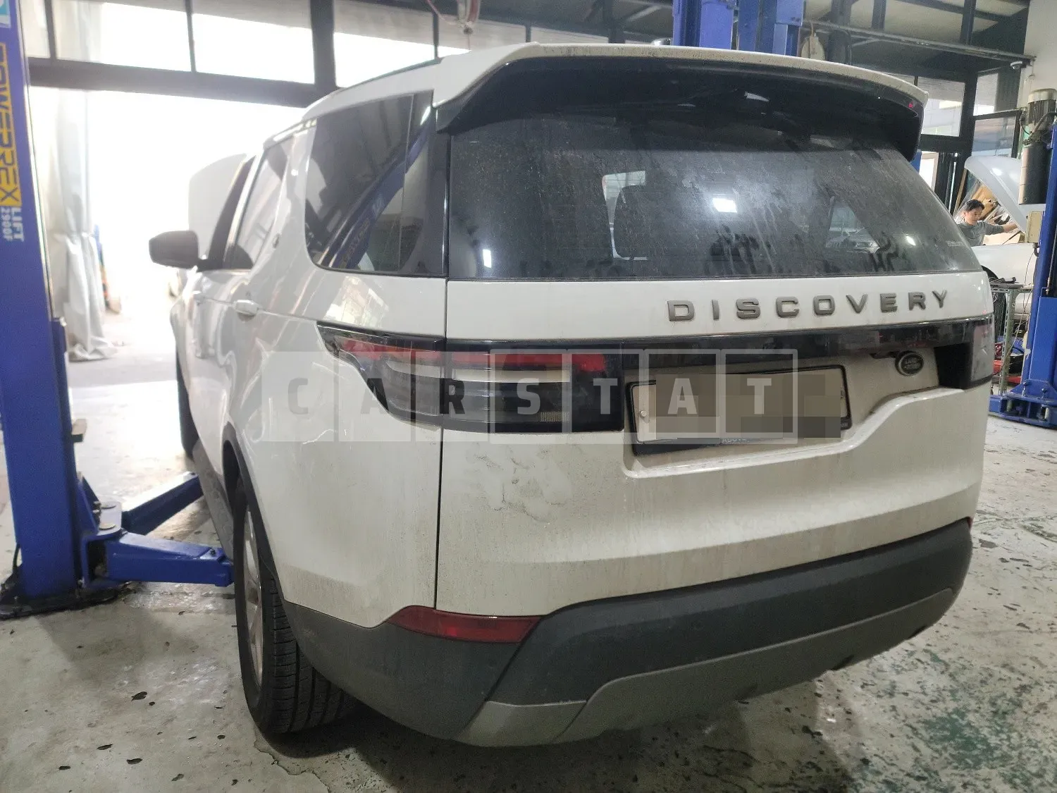 Photo 2 of 6: 2018 Land Rover Discovery SD4 — Korean insurance auction