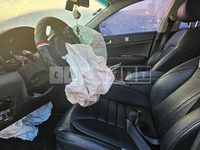 Photo 2 of 17: 2017 Kia K5 2.0(LPI) — Korean insurance auction