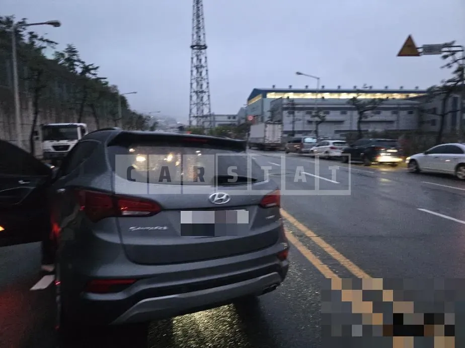 Photo 2 of 6: 2015 Hyundai Santa Fe DM 2.0 — Korean insurance auction
