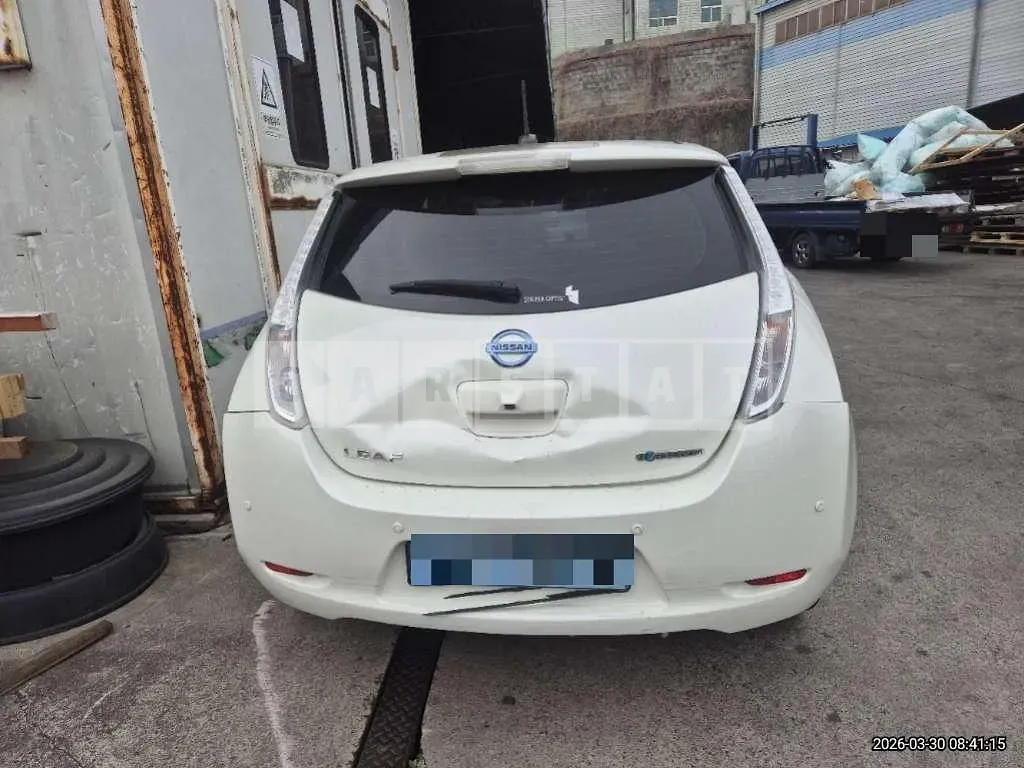 Photo 2 of 13: 2016 Nissan Leaf — Korean insurance auction