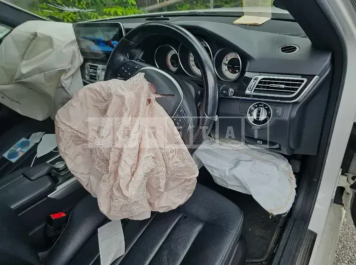 Photo 2 of 9: 2015 Mercedes-Benz E220 CDI, VIN WDDHF0CB4FB093008 — Korean insurance auction
