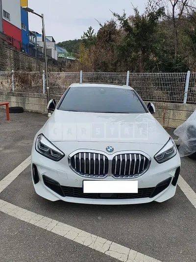 Photo 1 of 13: 2021 BMW 118d, VIN WBA7M9103M7J72068 — Korean insurance auction