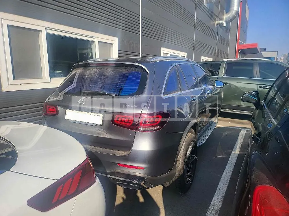Photo 2 of 19: 2020 Mercedes-Benz GLC 300, VIN W1N0G8EB1LF830419 — Korean insurance auction