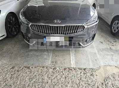 Photo 1 of 11: 2017 Kia K7 — Korean insurance auction
