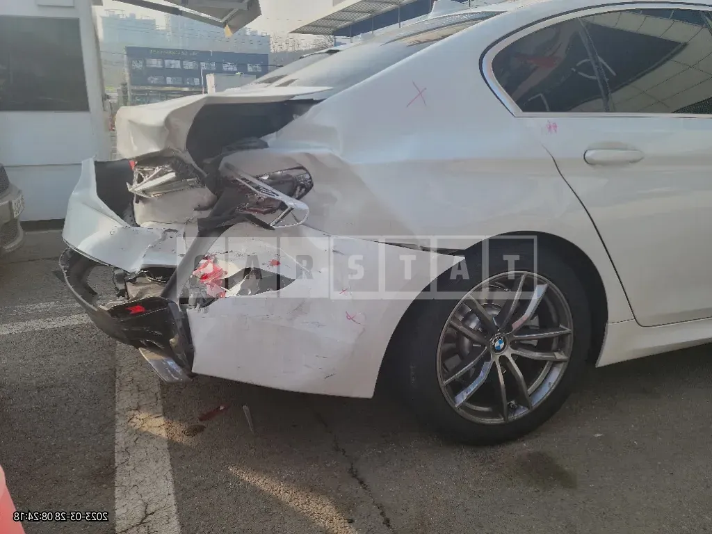 Photo 2 of 9: 2020 BMW 520d M Sport Package, VIN WBAJF3104LCD51502 — Korean insurance auction