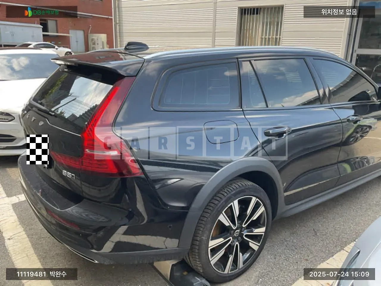 Photo 2 of 21: 2021 Volvo V60 B5 AWD, VIN YV1ZZL12CN1087563 — Korean insurance auction