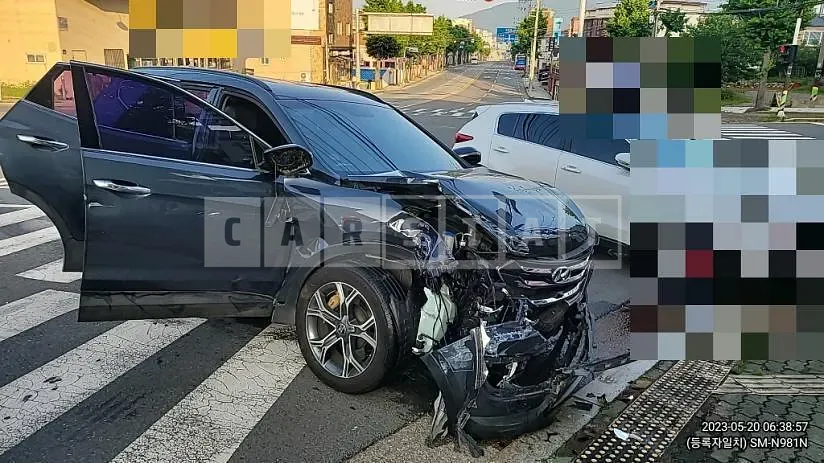 Photo 2 of 9: 2015 Hyundai Santa Fe 2.0, VIN KMHSW81UBFU493675 — Korean insurance auction
