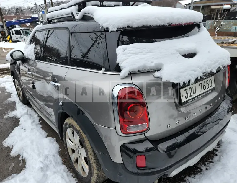 Photo 2 of 4: 2018 MINI Cooper D Countryman ALL4, VIN WMWYU1100J3D18342 — Korean insurance auction