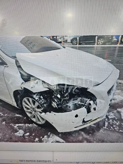 Photo 1 of 4: 2016 Volvo V40 D3 — Korean insurance auction