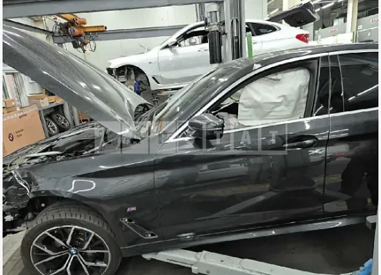 Photo 2 of 17: 2021 BMW 530i — Korean insurance auction