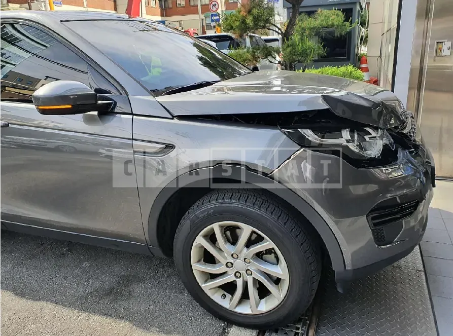 Photo 2 of 10: 2017 Land Rover Discovery Sports 2.0d, VIN SALCA2BN5HH665643 — Korean insurance auction