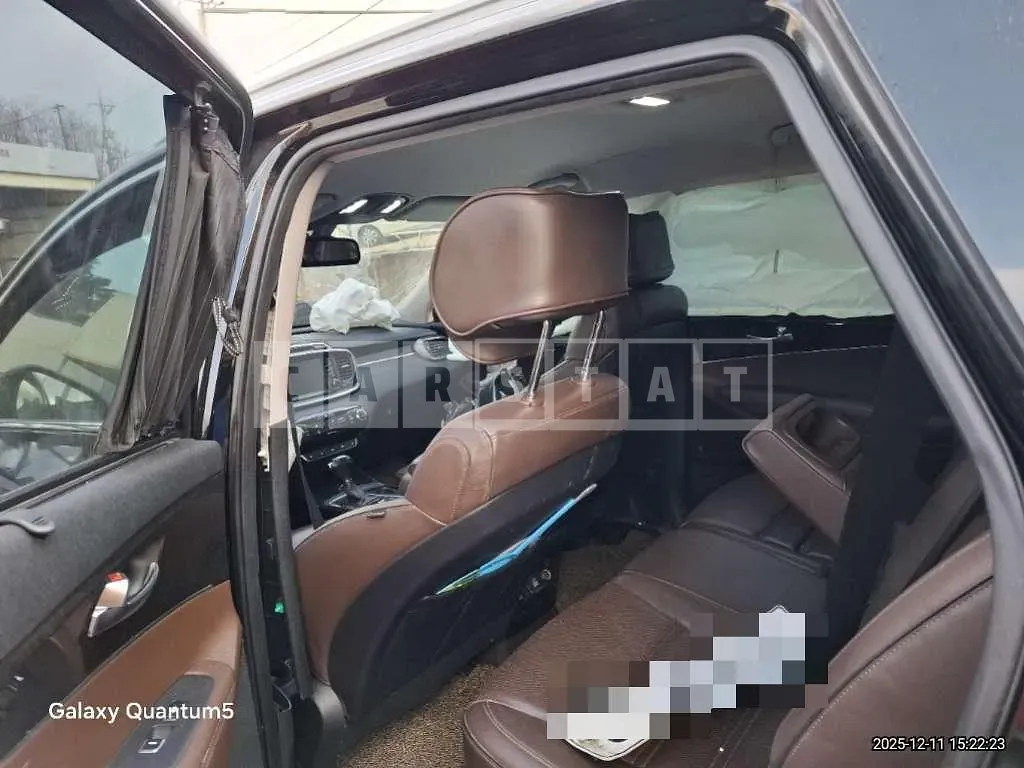 Photo 2 of 14: 2015 Kia Sorento 4WD — Korean insurance auction