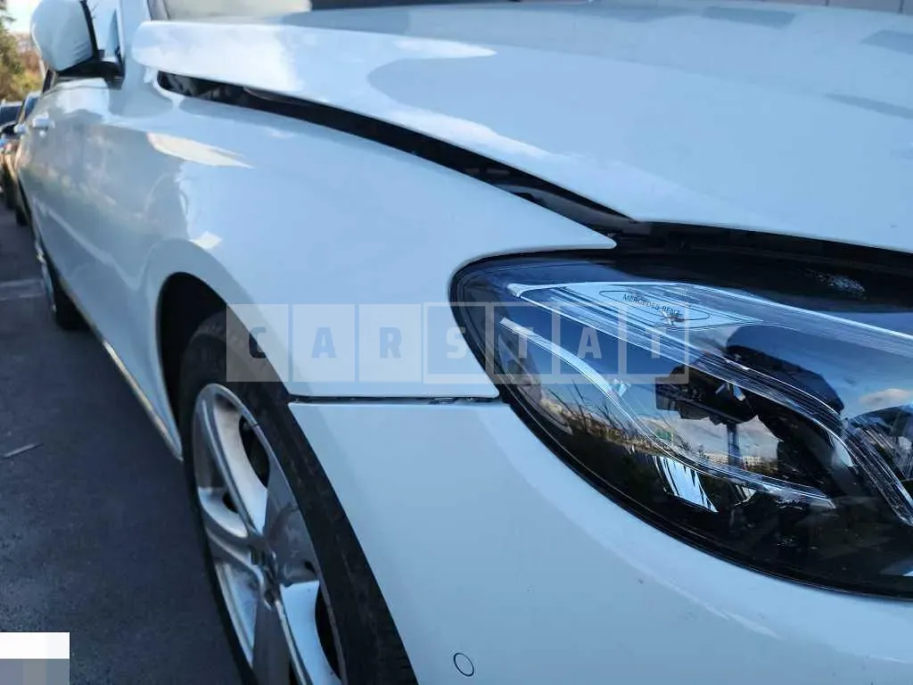 Photo 2 of 40: 2018 Mercedes-Benz E220 d 4Matic — Korean insurance auction