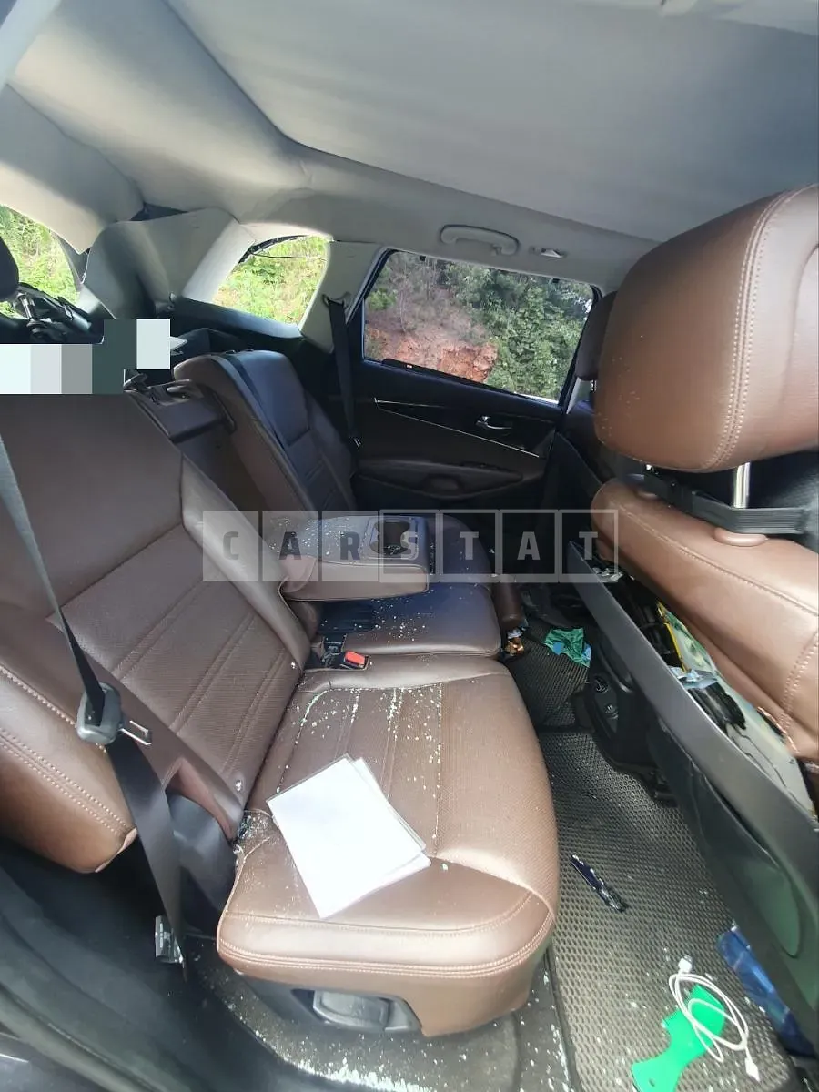 Photo 2 of 7: 2017 Kia Sorento — Korean insurance auction