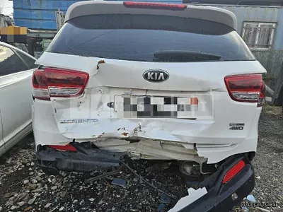 Photo 1 of 18: 2015 Kia Sorento 2.2 (4WD) — Korean insurance auction