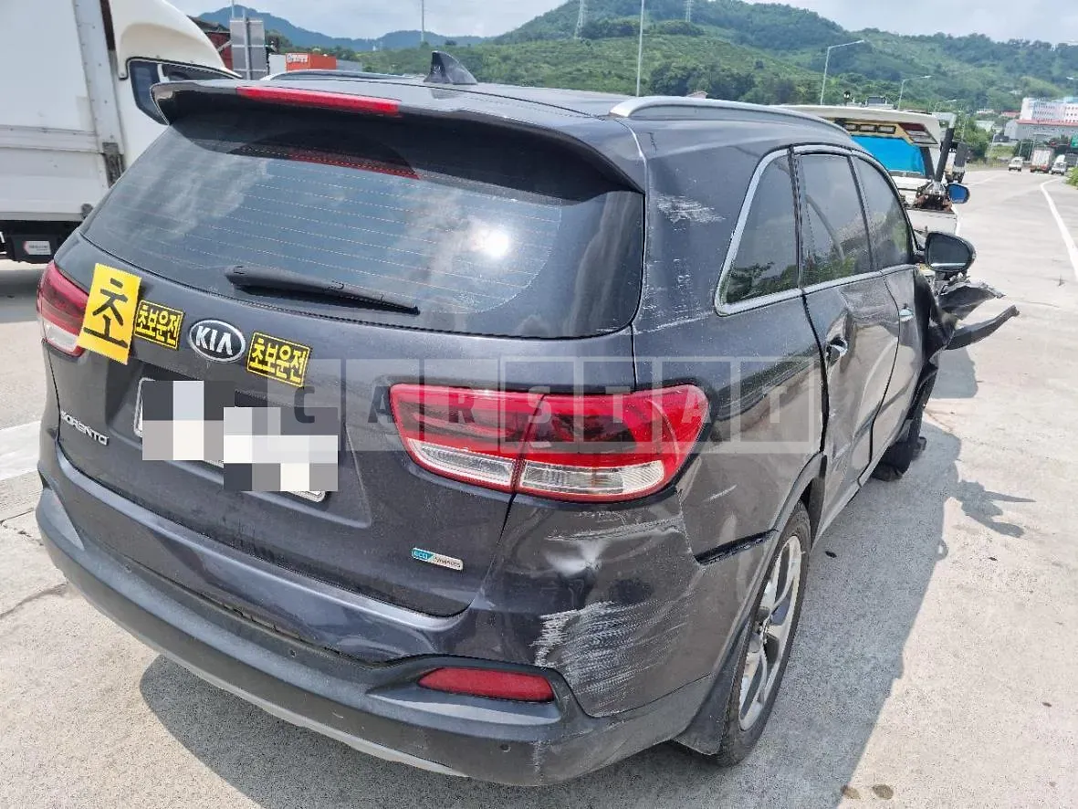 Photo 2 of 10: 2016 Kia Sorento 2.0, VIN KNAPH81ABHA296594 — Korean insurance auction