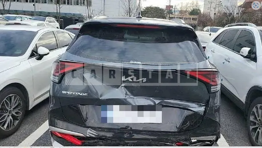 Photo 2 of 4: 2024 Kia Sportage — Korean insurance auction