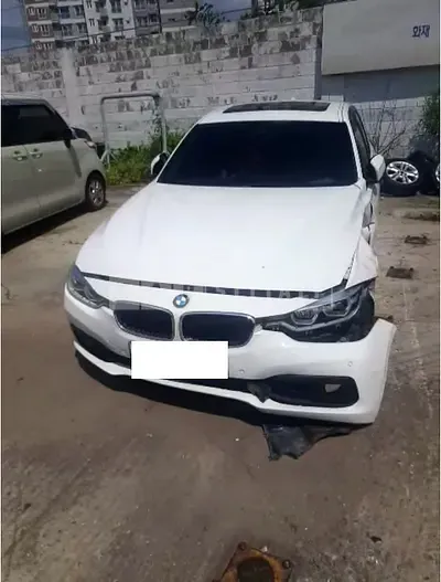 Photo 1 of 19: 2016 BMW 320d Efficient Dynamics Edition — Korean insurance auction