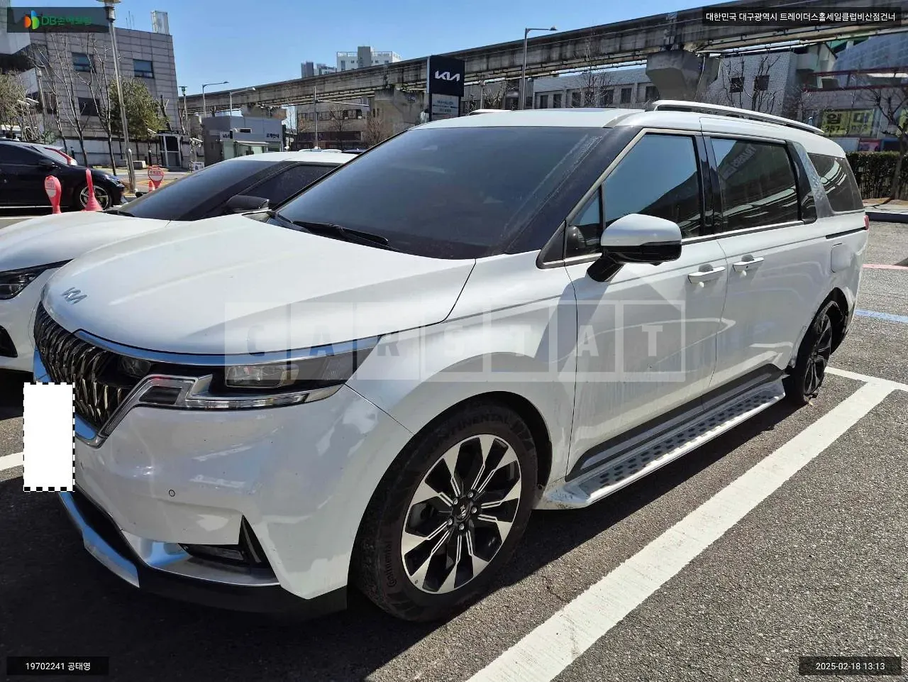 Photo 2 of 17: 2020 Kia Carnival, VIN KNANE81BBMS022668 — Korean insurance auction