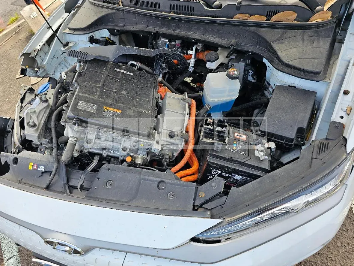 Photo 2 of 5: 2019 Hyundai Kona Electric, VIN KMHK381GFKU046213 — Korean insurance auction