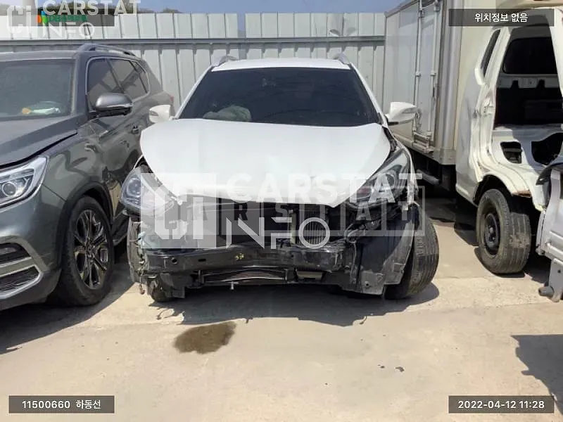 Photo 2 of 12: 2015 Hyundai Tucson, VIN KMHJT81VBFU094395 — Korean insurance auction