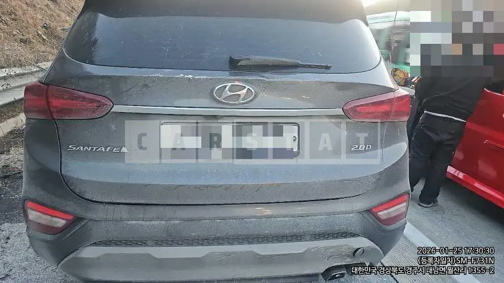 Photo 2 of 10: 2018 Hyundai Santa Fe TM — Korean insurance auction