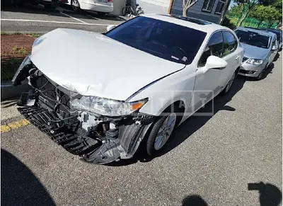 Photo 1 of 11: 2015 Lexus ES300h — Korean insurance auction
