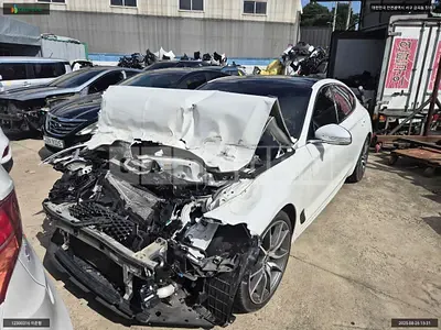 Photo 1 of 12: 2021 Genesis G70, VIN KMTG341ABMU078258 — Korean insurance auction