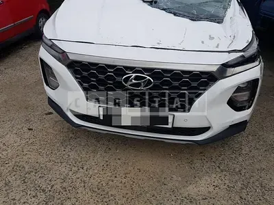 Photo 1 of 18: 2018 Hyundai Santa Fe 2.0 (4WD) — Korean insurance auction