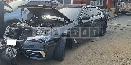Photo 2 of 39: 2018 BMW 530i xDrive, VIN WBAJD9106JWC83479 — Korean insurance auction
