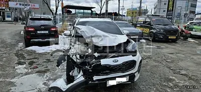 Photo 1 of 13: 2019 Kia Sportage — Korean insurance auction
