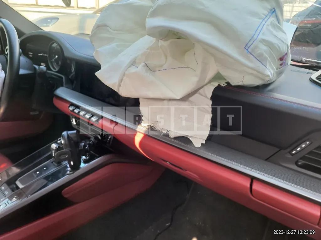 Photo 2 of 69: 2020 Porsche 911 Carrera 4S Cabriolet, VIN WP0CB2998LS262281 — Korean insurance auction