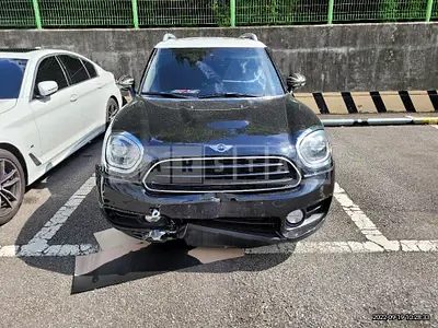 Photo 1 of 20: 2018 MINI Cooper D Countryman, VIN WMWYT9107J3D76952 — Korean insurance auction