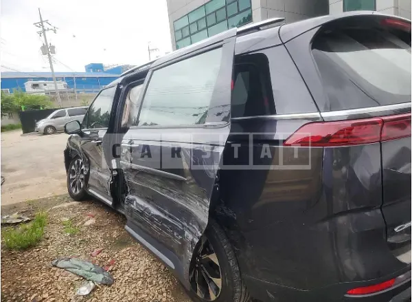 Photo 2 of 50: 2021 Kia Carnival — Korean insurance auction
