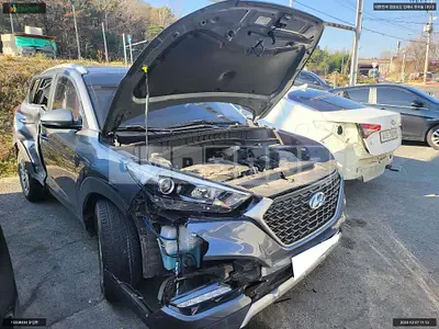 Photo 1 of 15: 2018 Hyundai Tucson, VIN KMHJ3815GJU742722 — Korean insurance auction