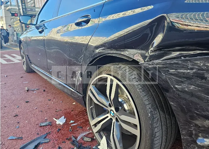 Photo 2 of 8: 2021 BMW 630i xDrive, VIN WBA61CC03MCH45673 — Korean insurance auction