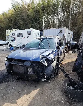 Photo 2 of 43: 2020 Hyundai Santa Fe, VIN KMHS381CBLU224945 — Korean insurance auction
