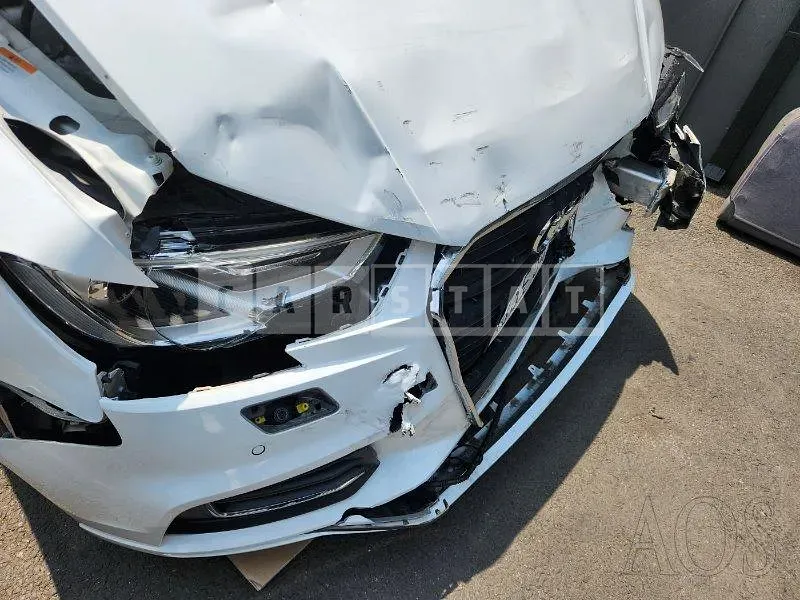 Photo 2 of 18: 2018 Audi I 40TFSI, VIN WAUZZZ8V4J1087184 — Korean insurance auction