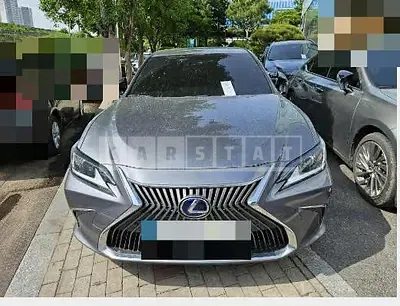 Photo 1 of 37: 2020 Lexus ES300h — Korean insurance auction