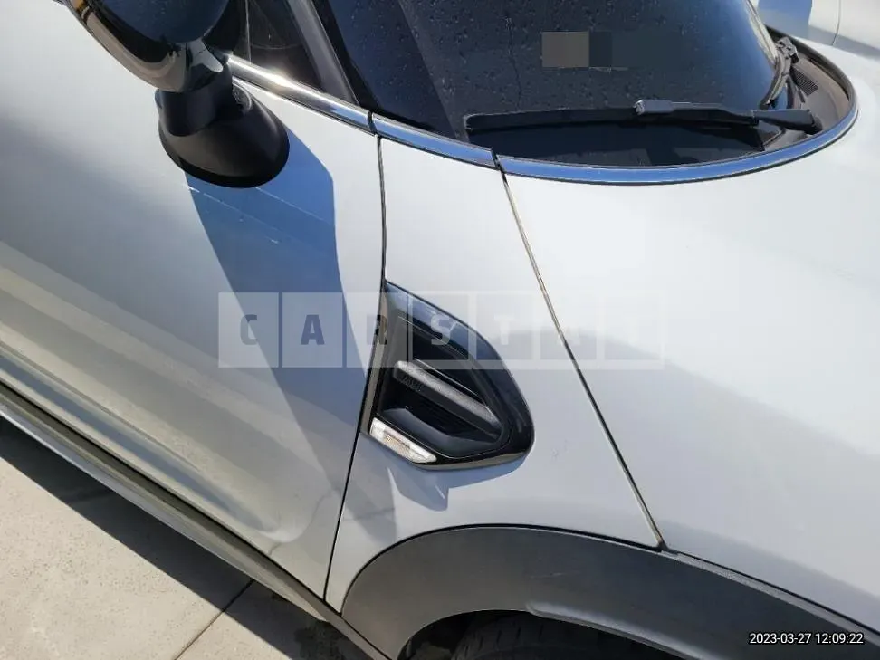 Photo 2 of 31: 2020 MINI Cooper Countryman (17), VIN WMWYX3102L3L26204 — Korean insurance auction