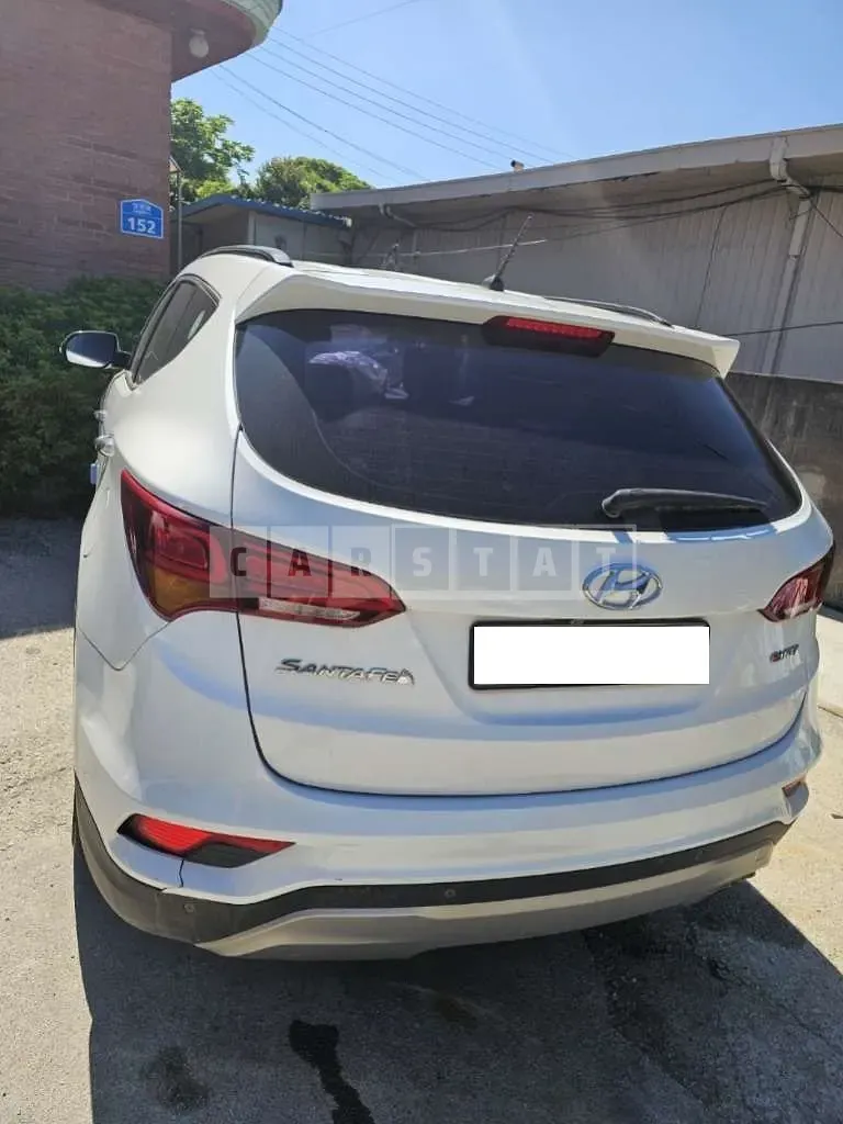 Photo 2 of 9: 2016 Hyundai Santa Fe — Korean insurance auction