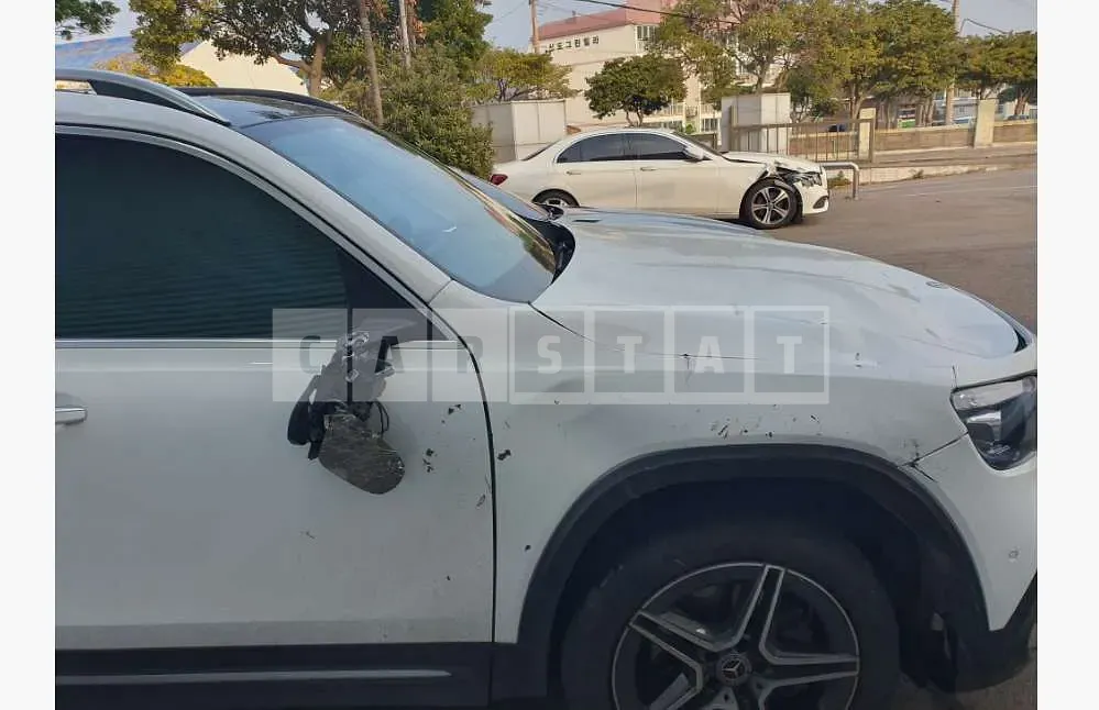 Photo 2 of 16: 2023 Mercedes-Benz GLB250 4Matic — Korean insurance auction