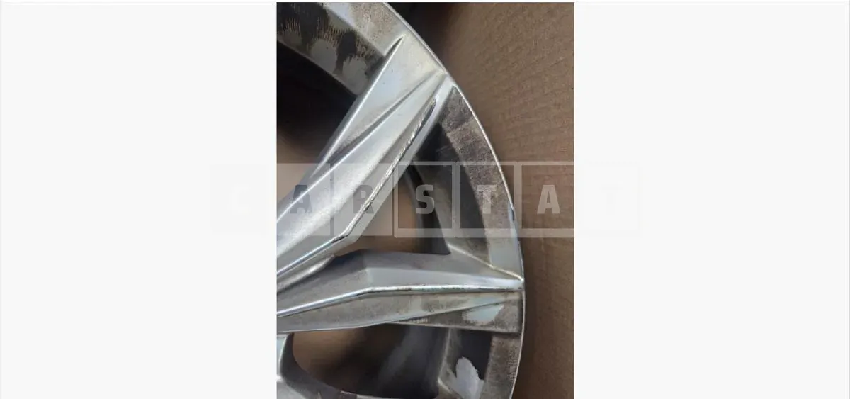 Photo 2 of 3: 2020 Volkswagen (parts) Tiguan Wheel — Korean insurance auction