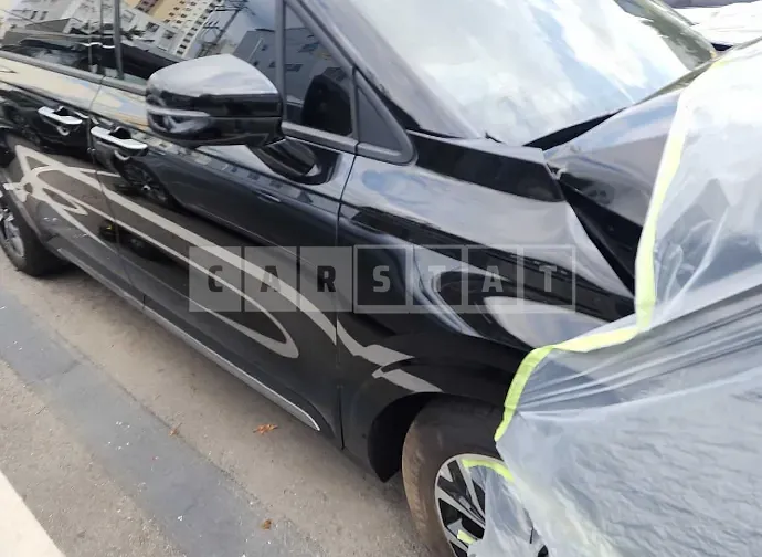 Photo 2 of 43: 2023 Kia Carnival — Korean insurance auction